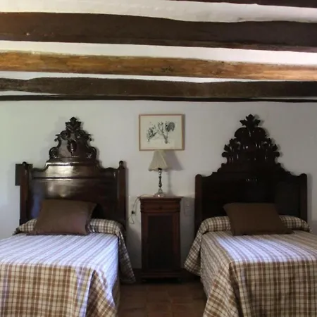 ファームステイ Cal Marques Santa Oliva