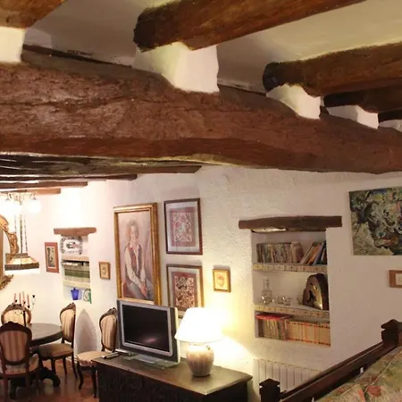 ファームステイ Cal Marques Santa Oliva